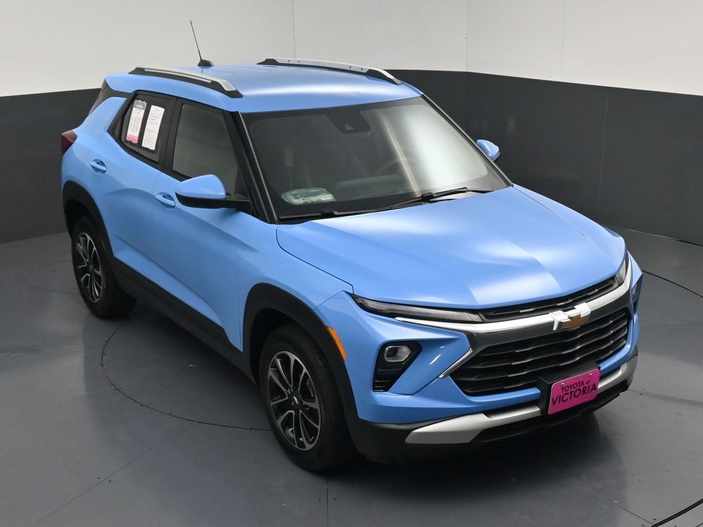 2024 Chevrolet TrailBlazer LT Blue at DeMontrond Automotive Group