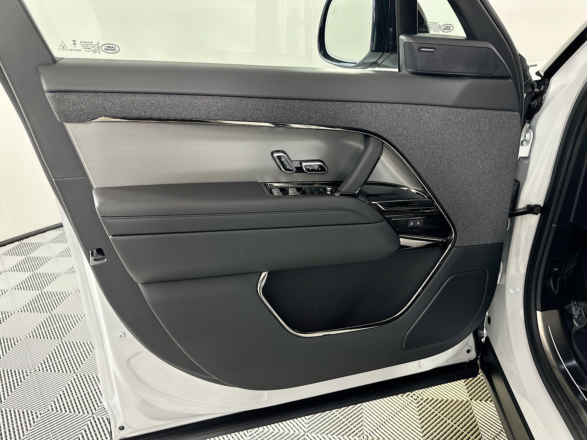 new 2026 Land Rover Range Rover Sport car, priced at $89,120