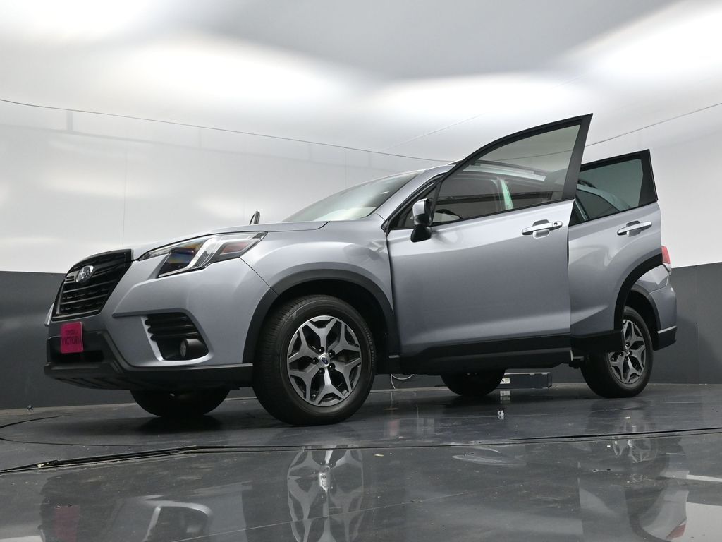 2022 Subaru Forester Premium Silver at Emmons Autoplex