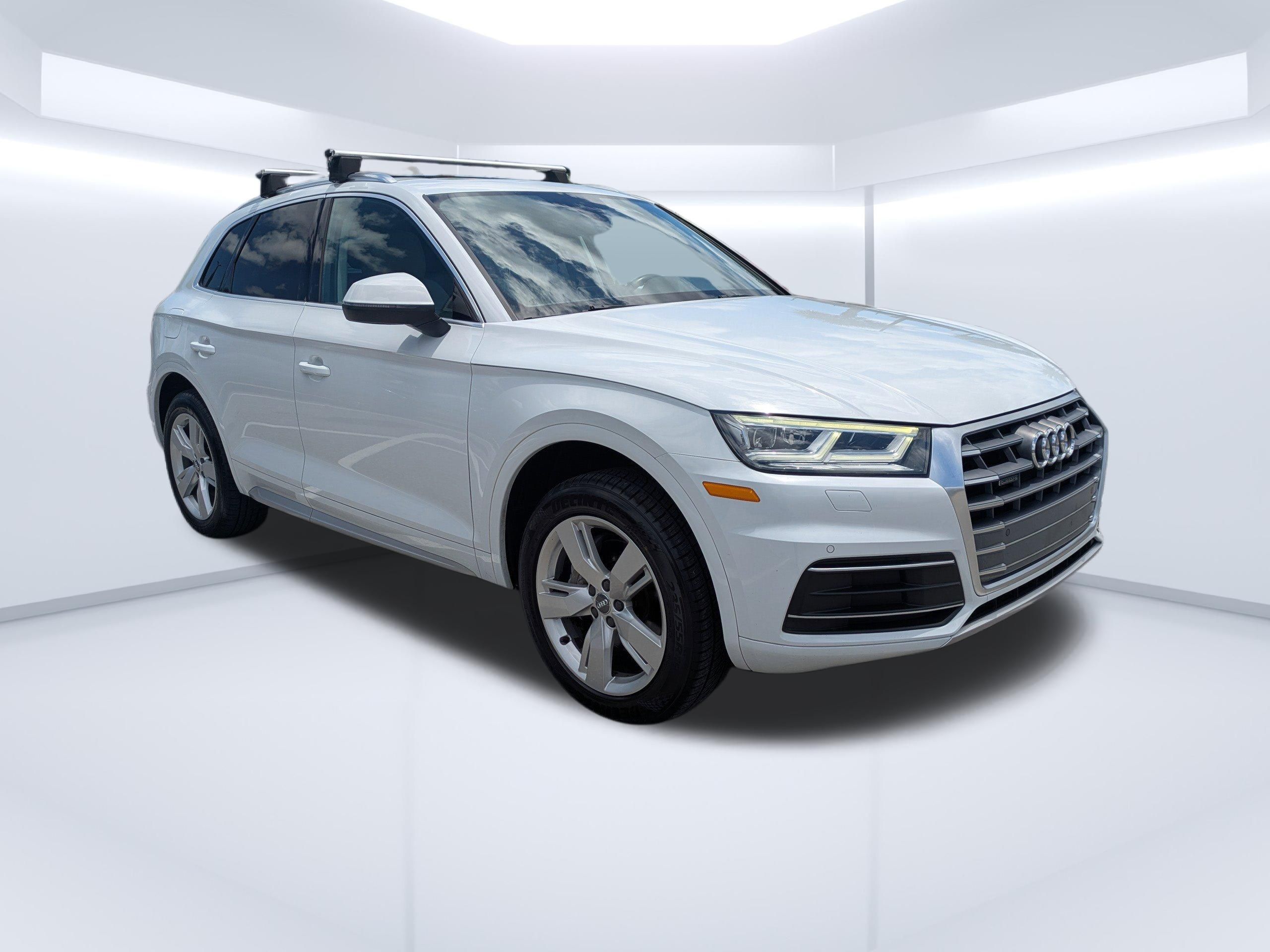 2019 Audi Q5 2.0T quattro S tronic Premium Plus's photo