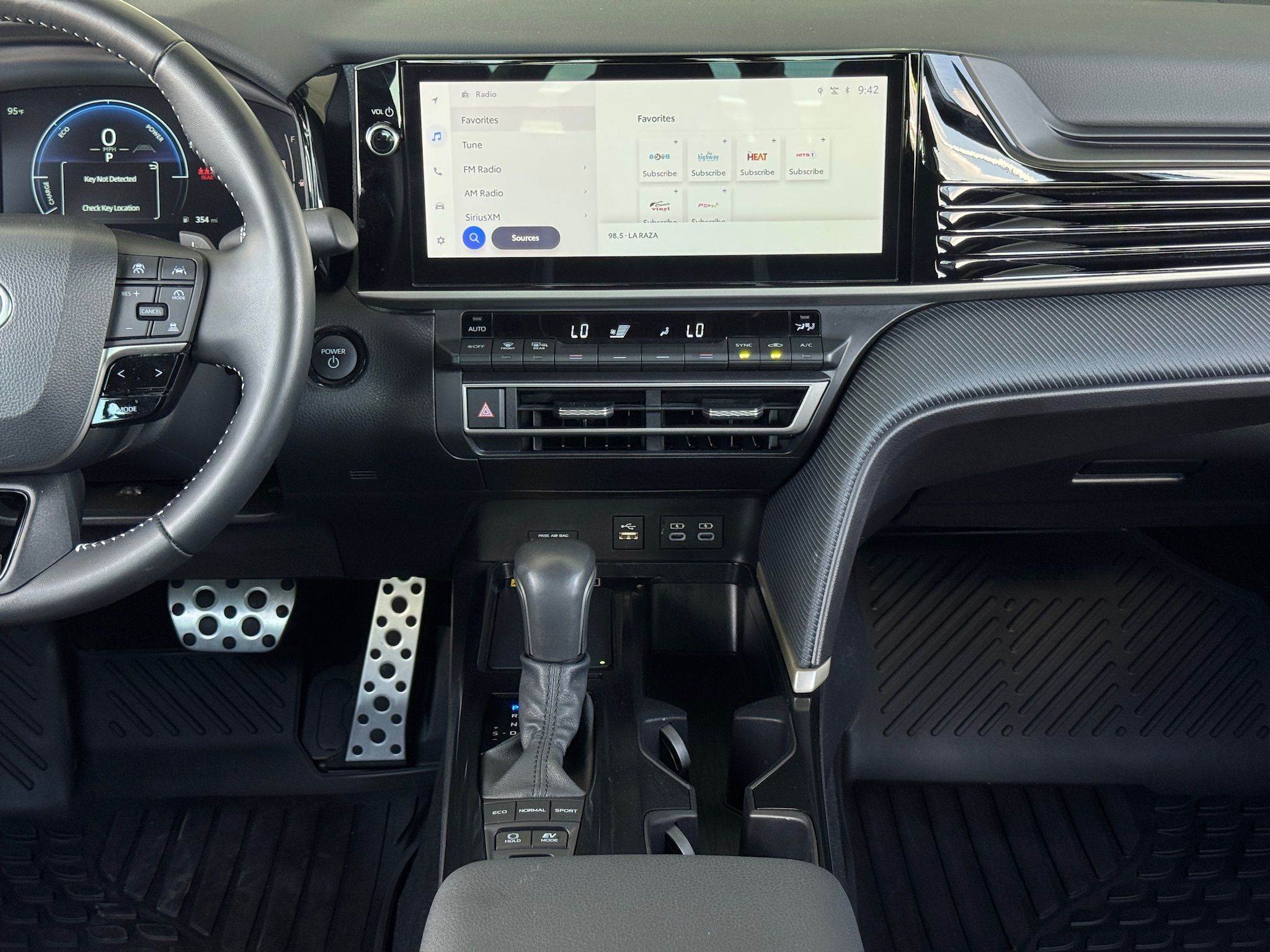 2025 Toyota Camry SE White at Big Star Buick GMC