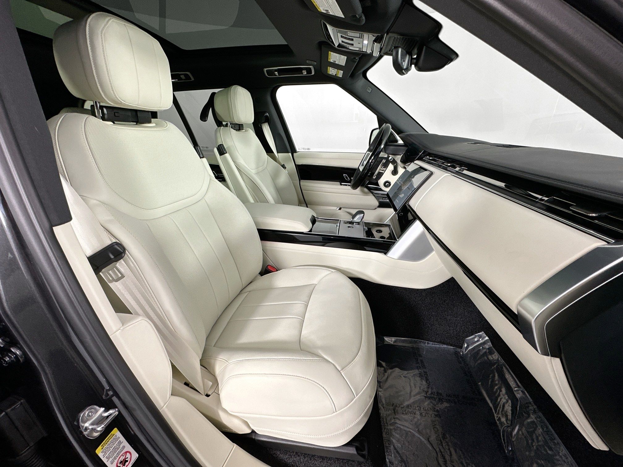 new 2026 Land Rover Range Rover car, priced at $132,165