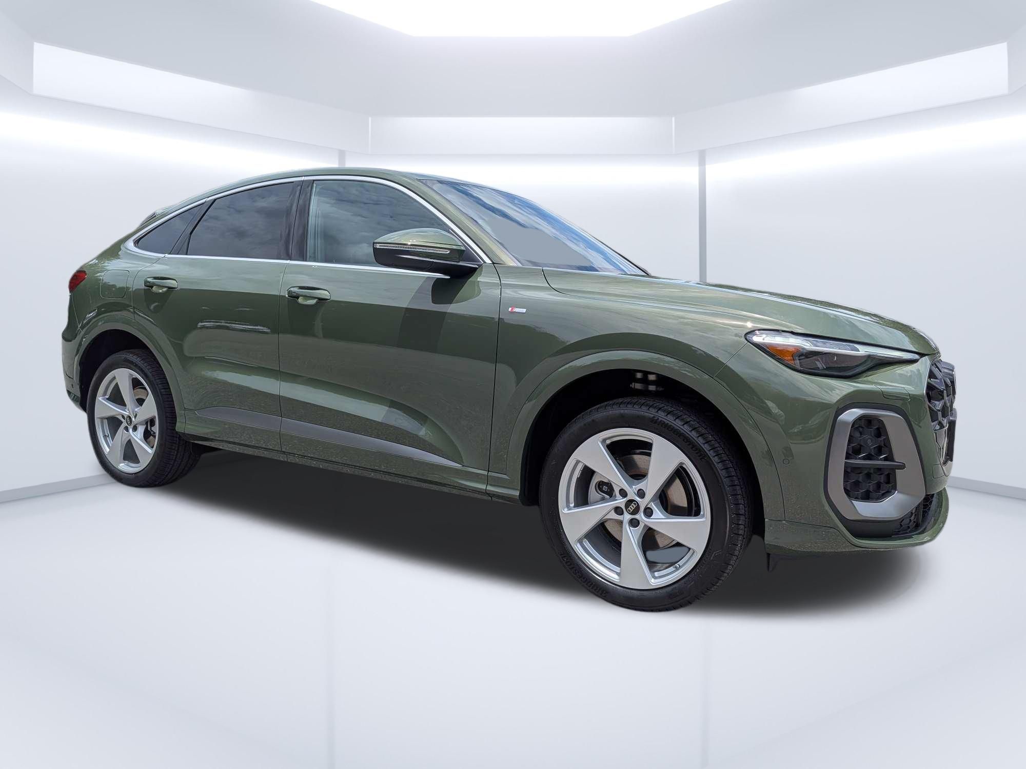 District Green Metallic 2026 Audi Q5 Sportback Sedan All-Wheel Drive 7-Speed Automatic