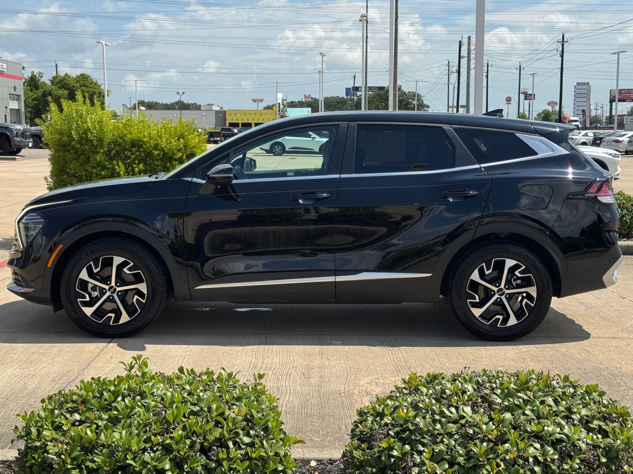 2025 Kia Sportage EX - 11
