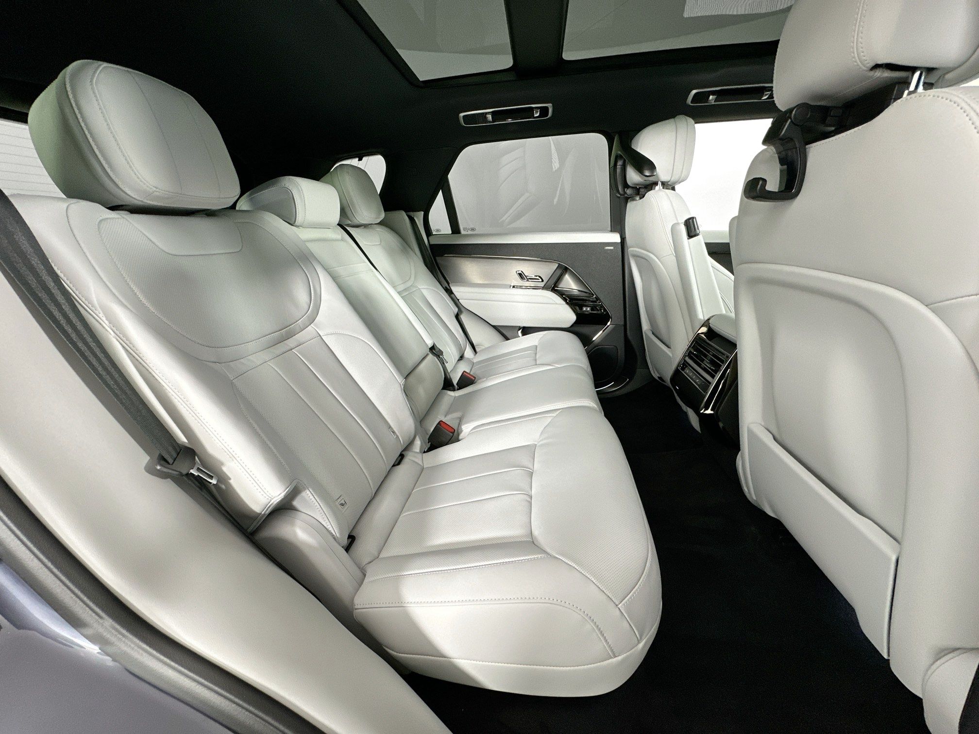 new 2026 Land Rover Range Rover Sport car, priced at $93,435