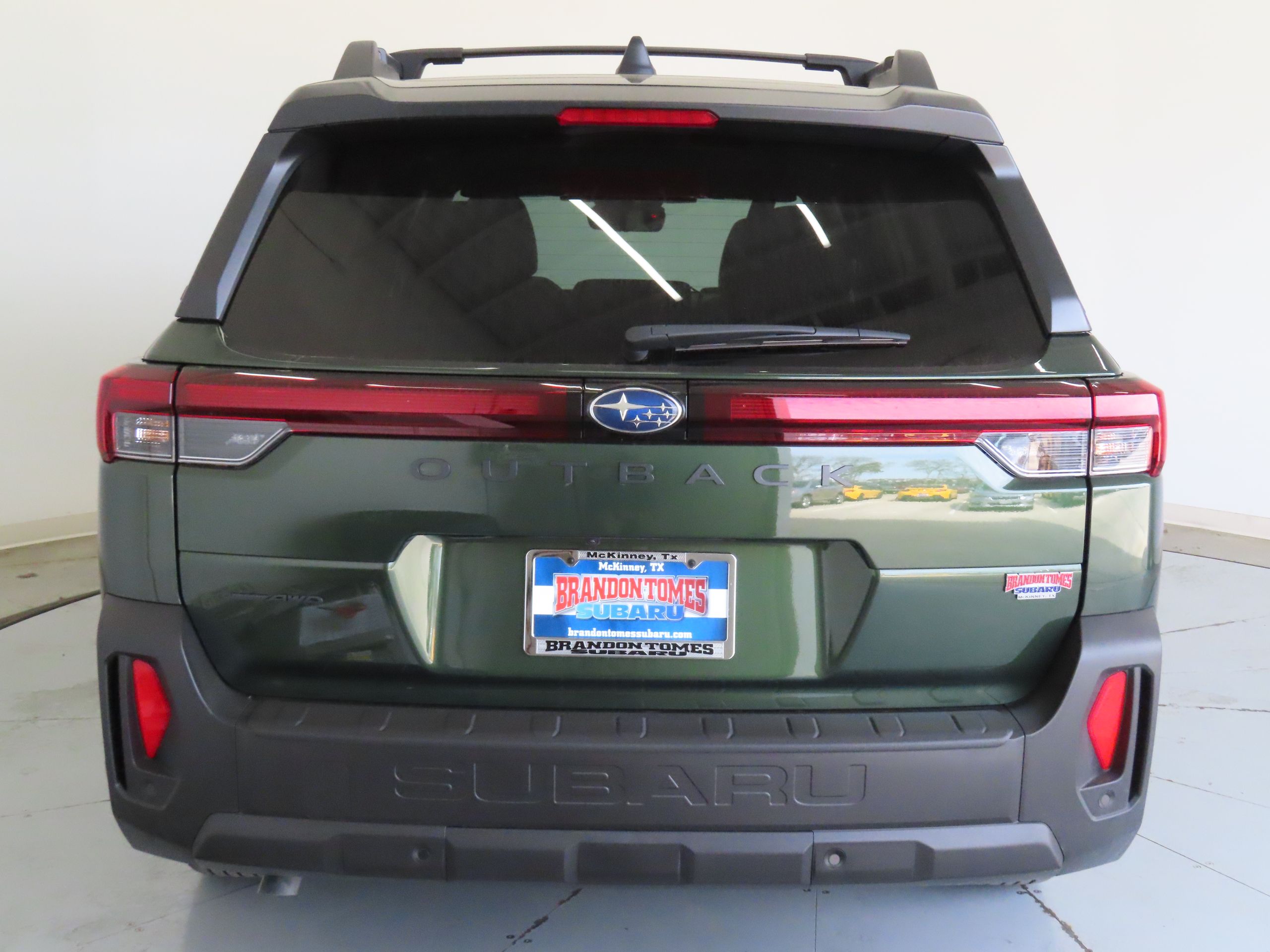 View vehicle photo 4