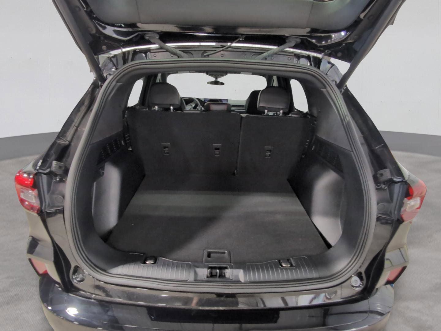 2023 Ford Escape ST-Line Select - Photo 14