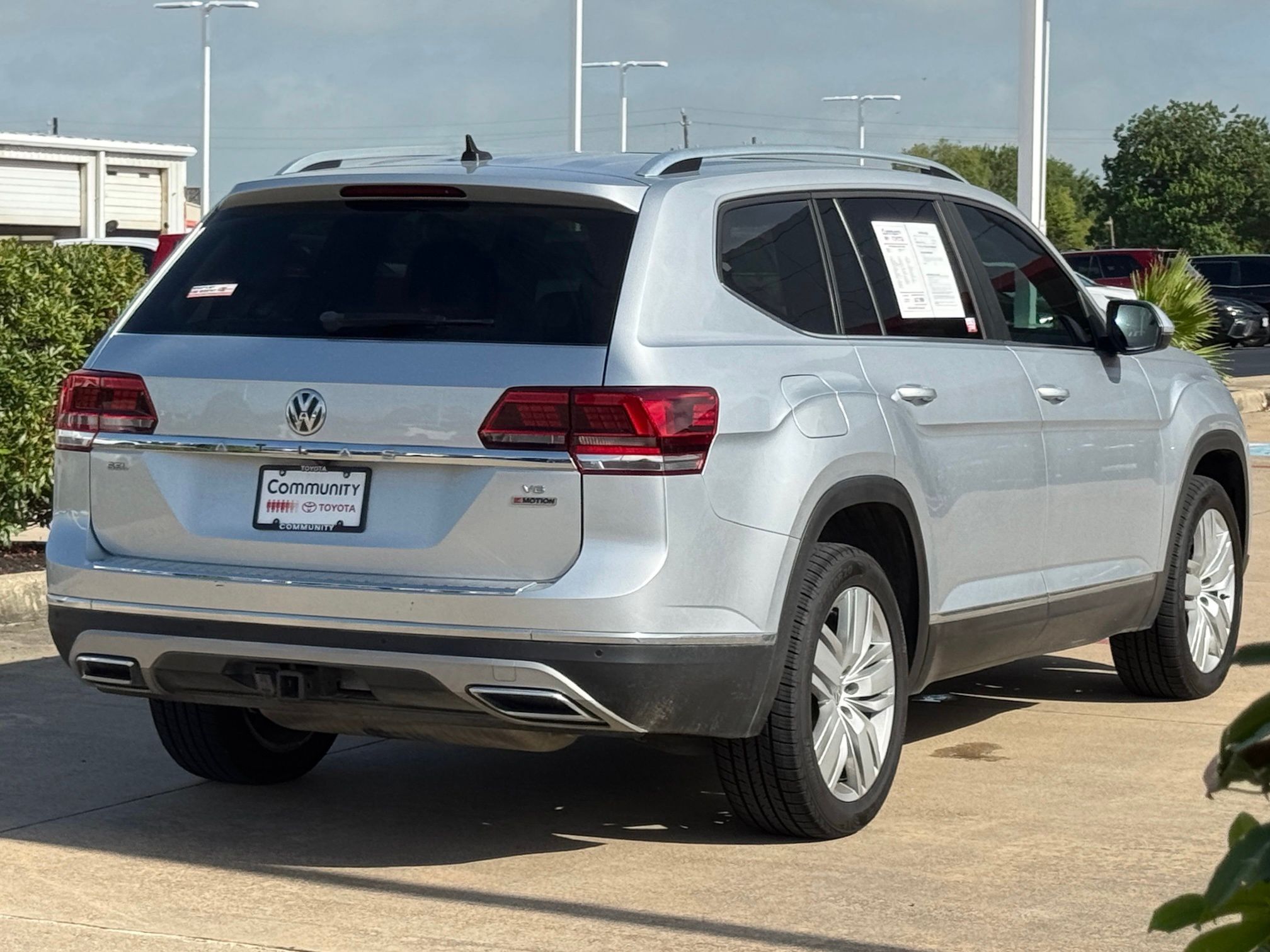 2019 Volkswagen Atlas SEL Silver at Community Kia