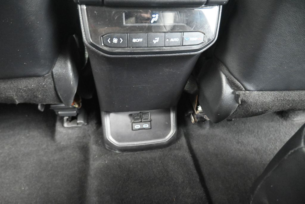 2024 Toyota Highlander XLE Silver at Gullo Toyota