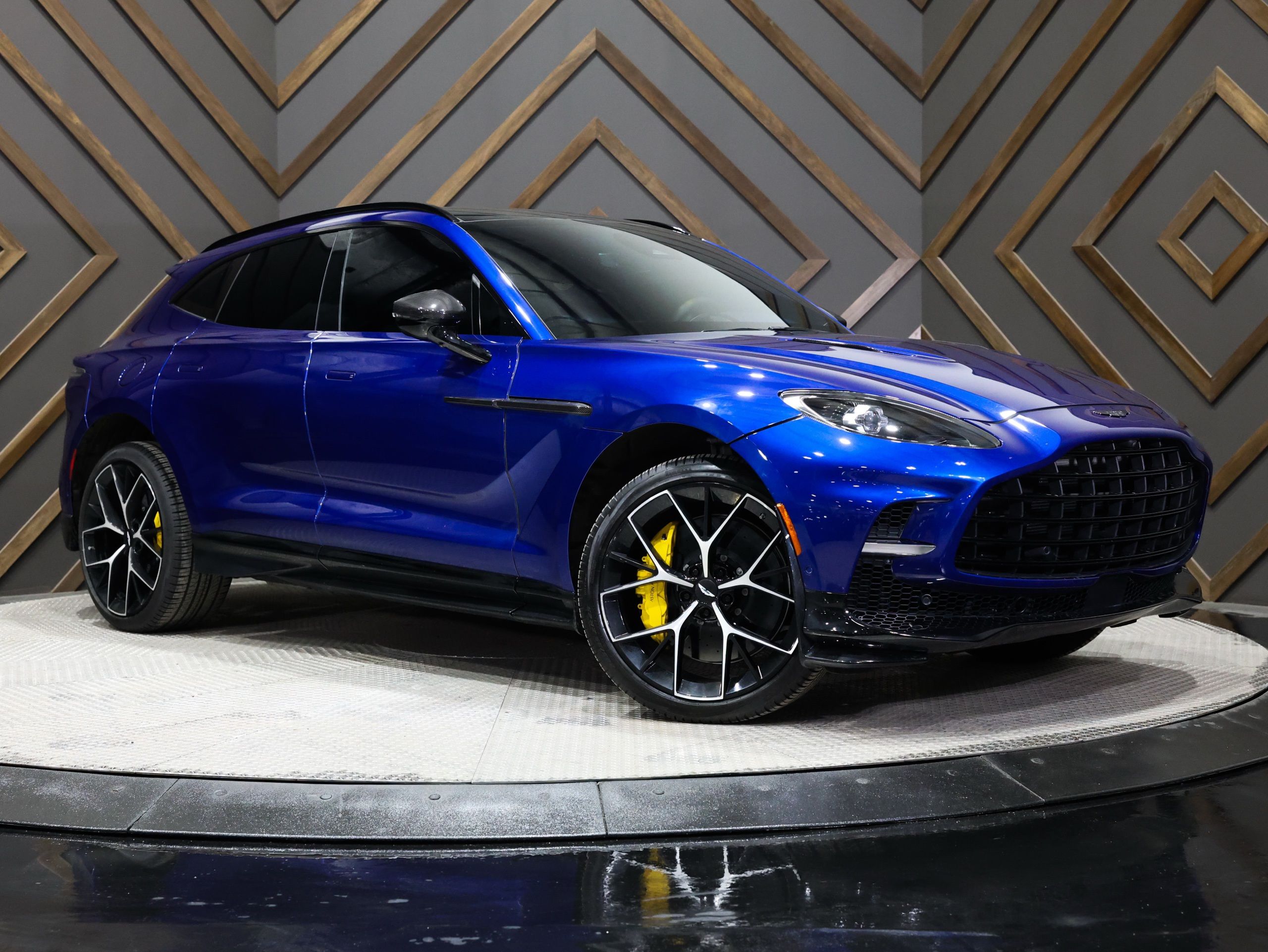2025 Aston Martin DBX 707 AWD