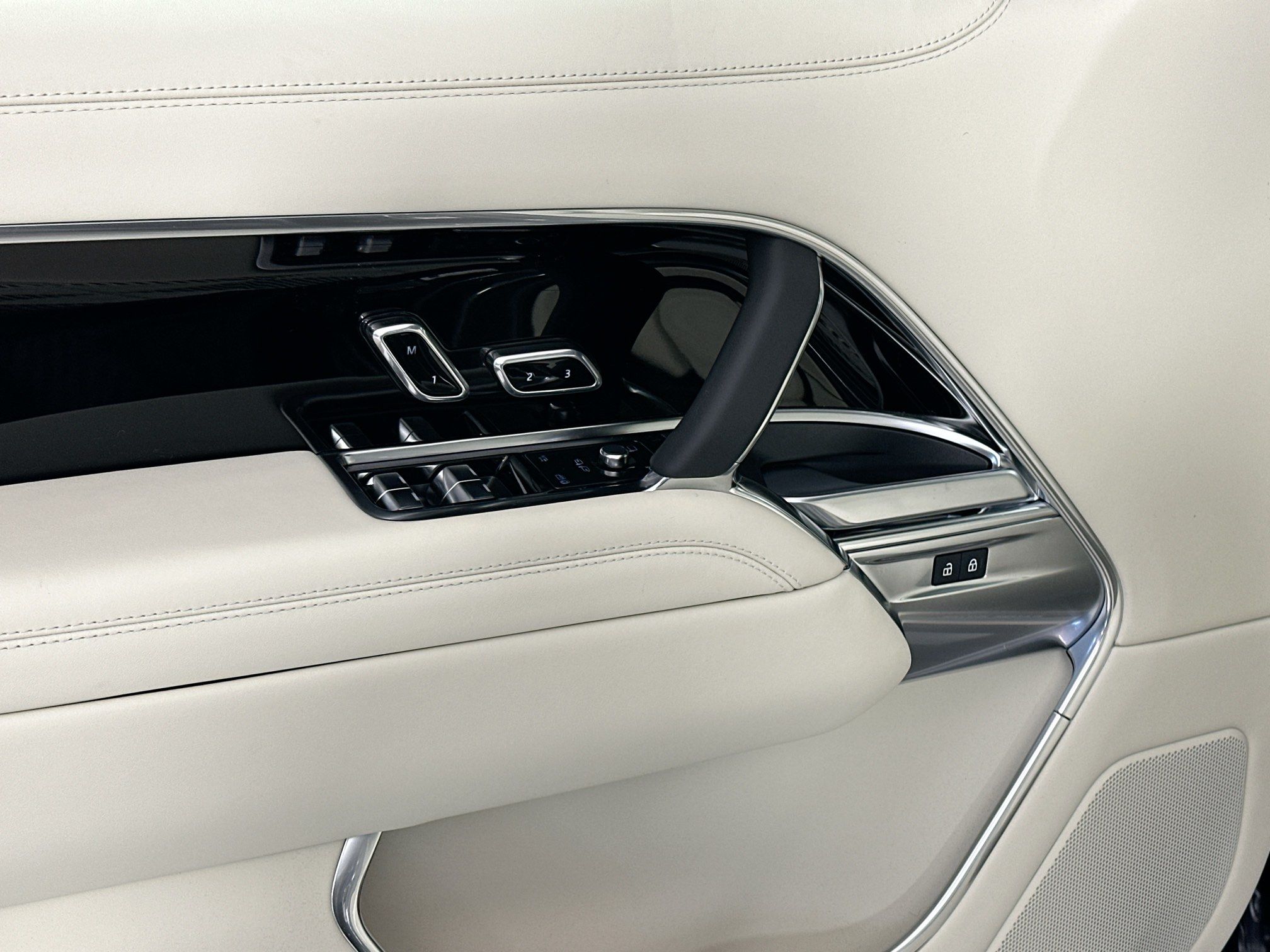 new 2026 Land Rover Range Rover car, priced at $132,165