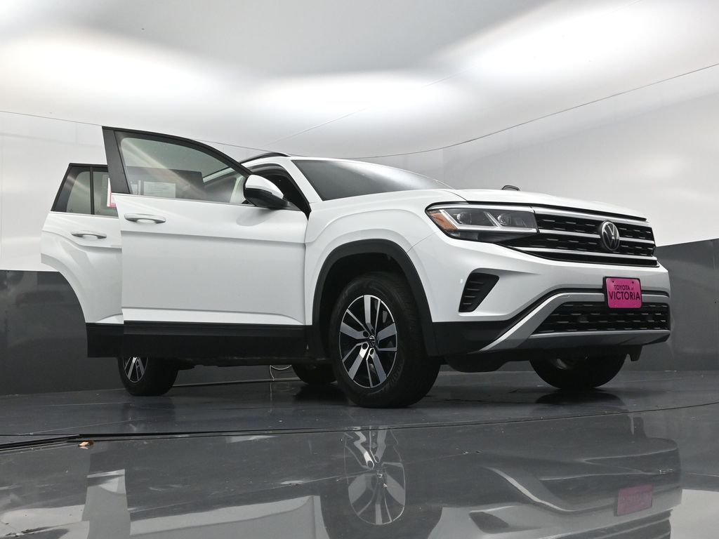 2022 Volkswagen Atlas 2.0T SE White at Wharton Ford