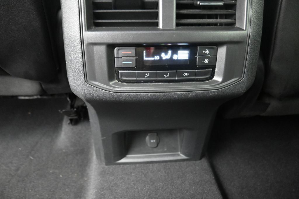 2022 Volkswagen Atlas 2.0T SE White at Wharton Ford