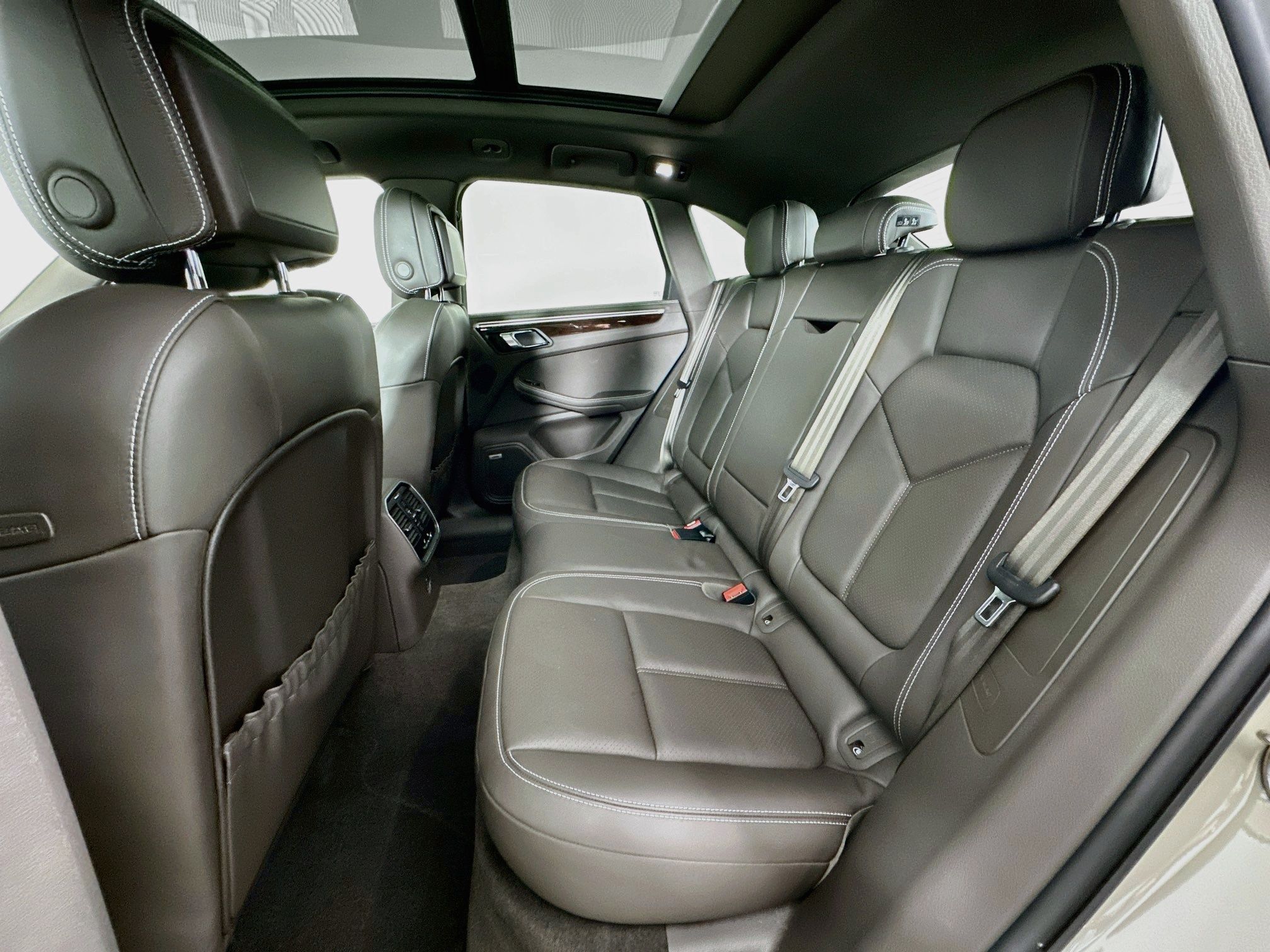 used 2018 Porsche Macan car