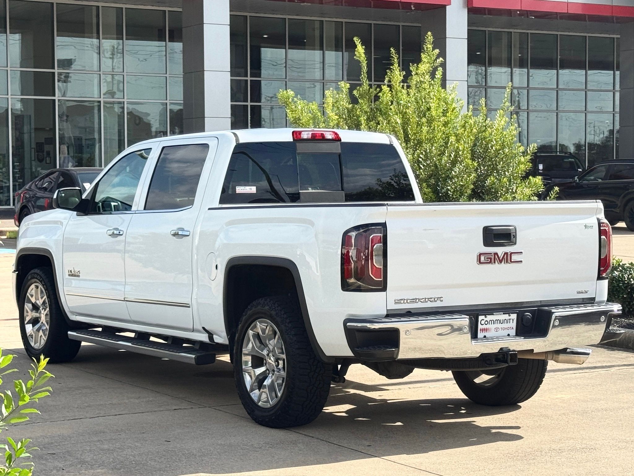 2018 GMC Sierra 1500 SLT White at Autostrade