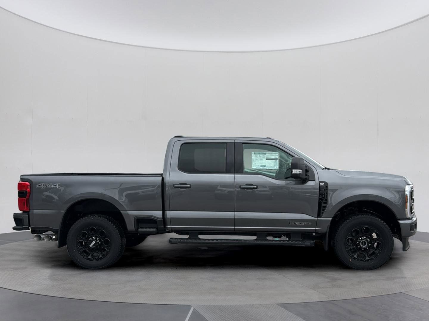 2026 Ford F-350 Super Duty XLT - Photo 8