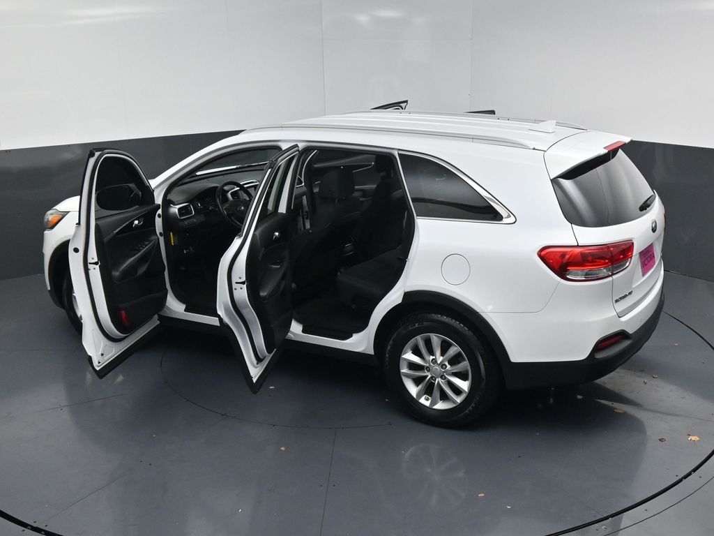 2017 Kia Sorento LX White at Toyota of Victoria