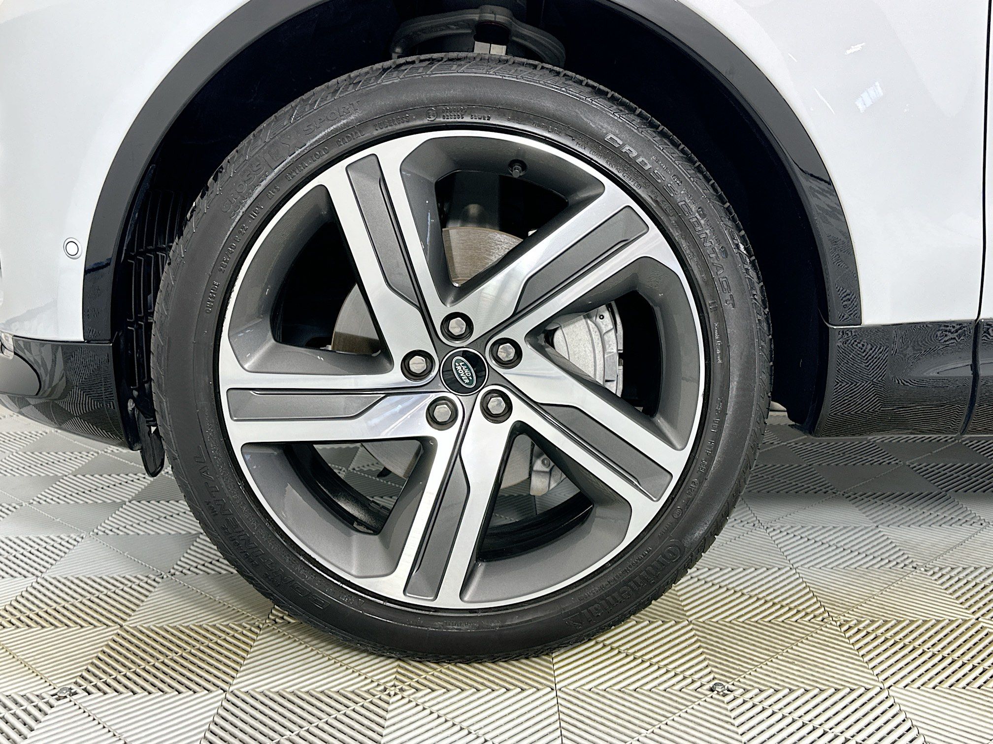 used 2023 Land Rover Discovery car, priced at $37,995