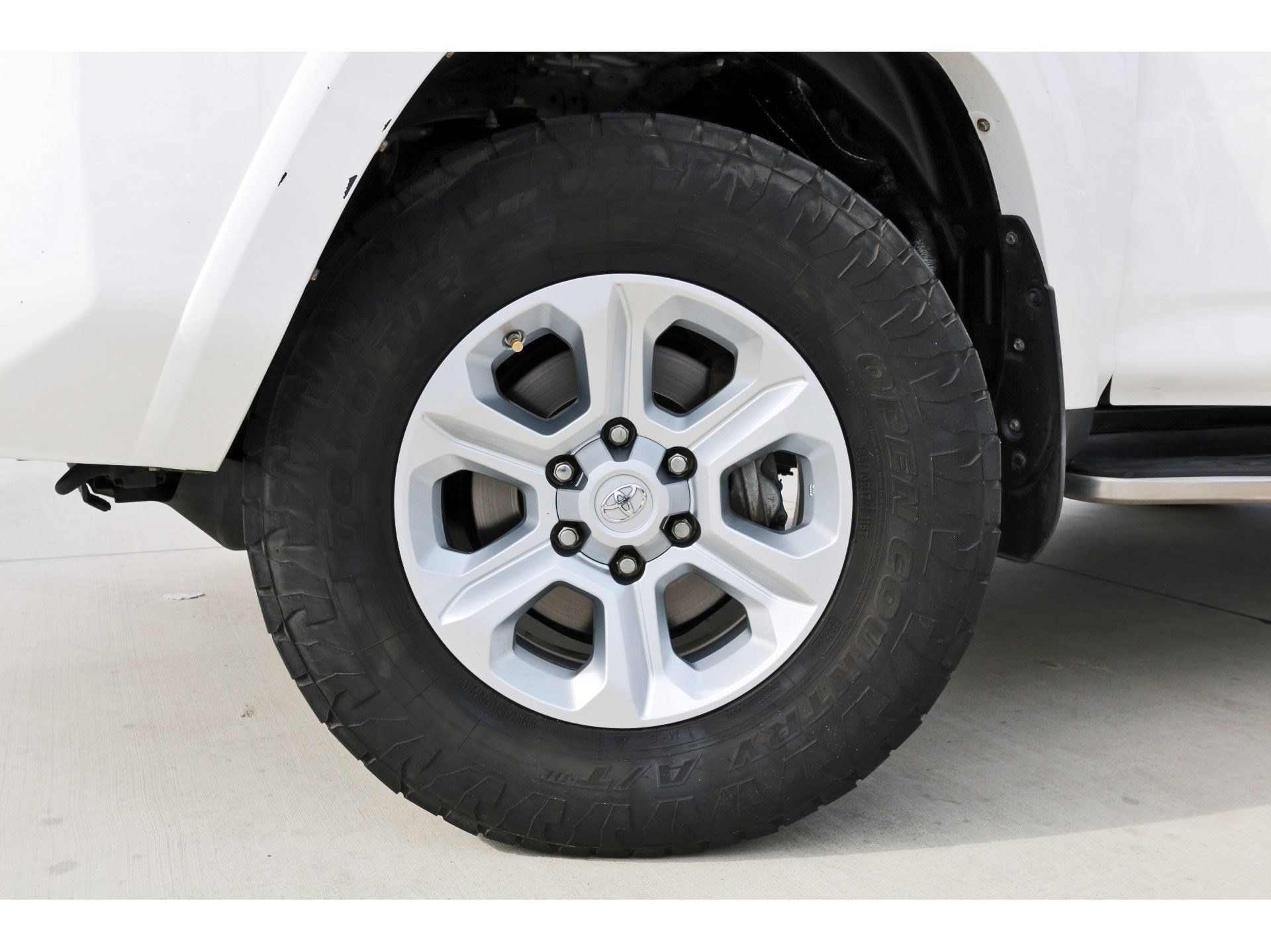 2018 Toyota 4Runner SR5 Premium White at Bayway Cadillac of The Woodlands