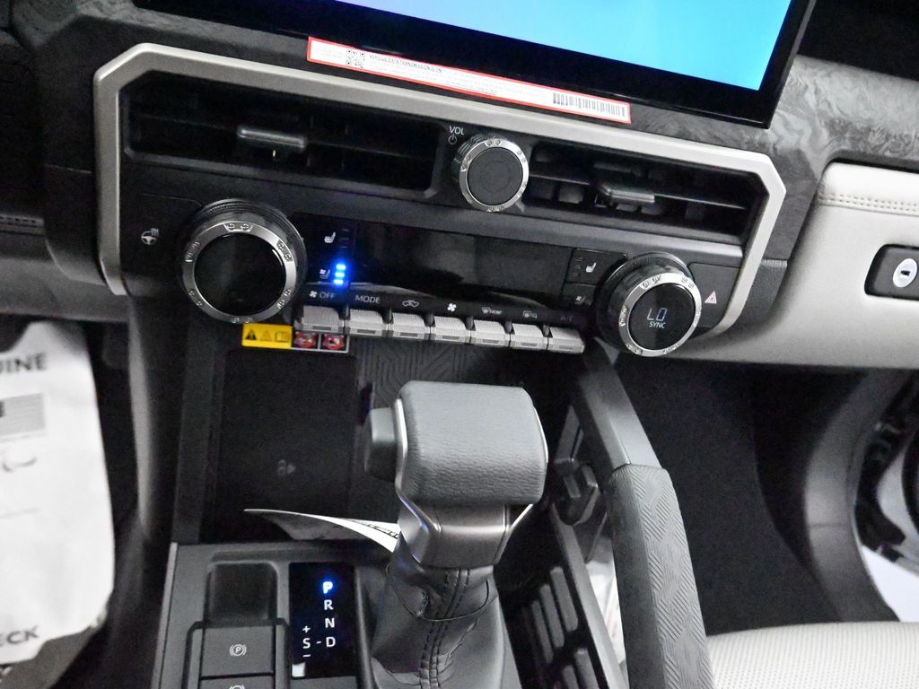 2025 Toyota Tacoma Limited - 11