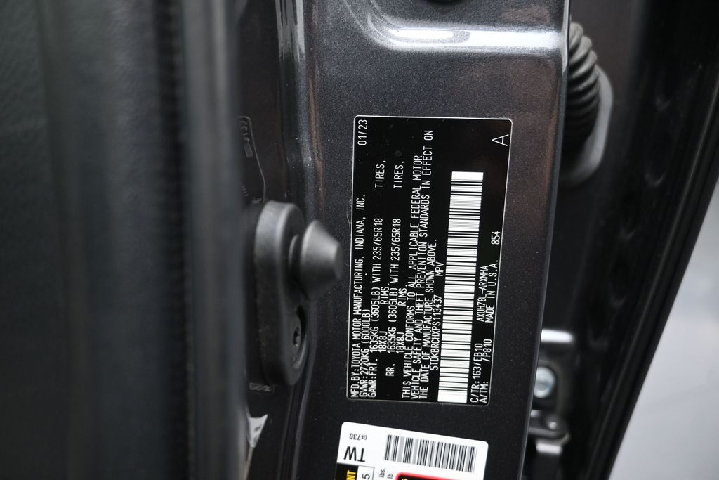 2023 Toyota Highlander Hybrid XLE - 11