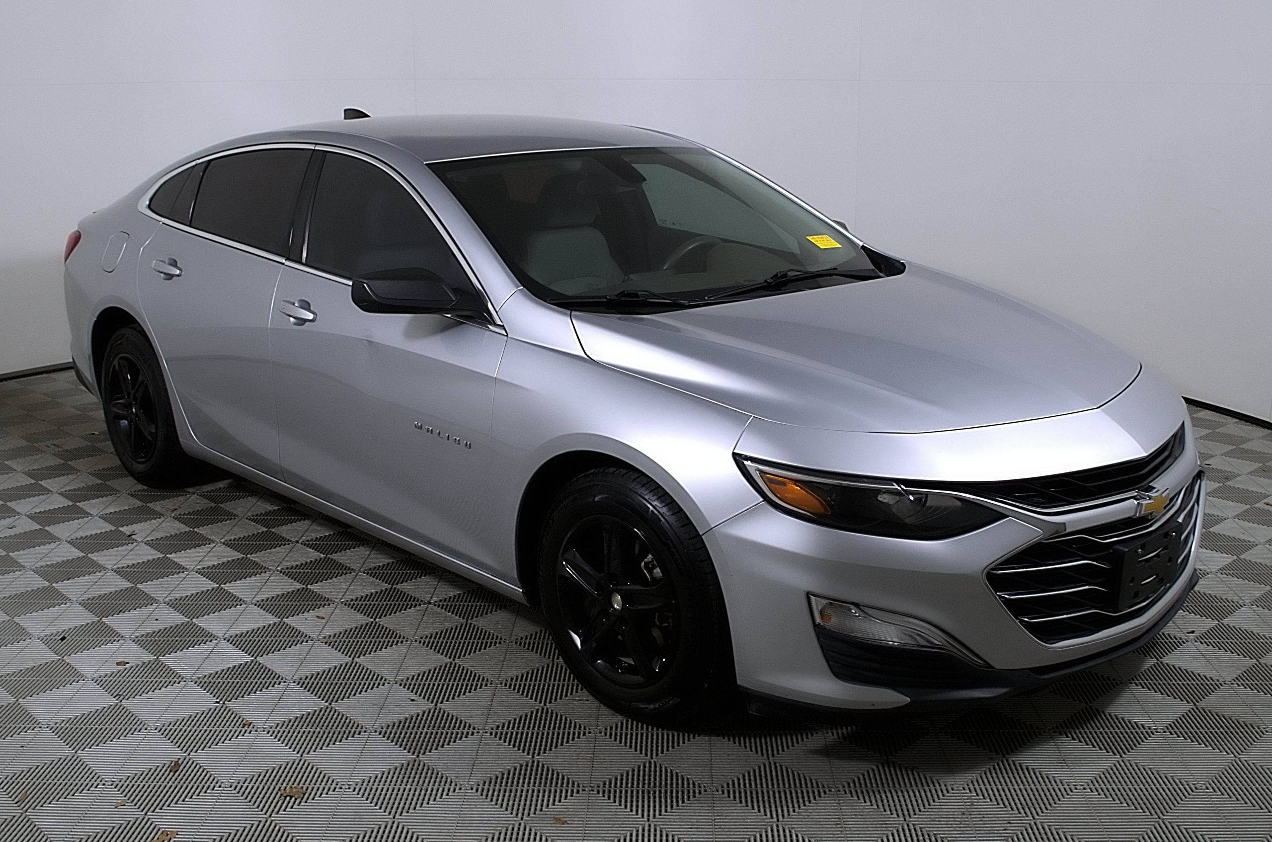 View vehicle photo 6