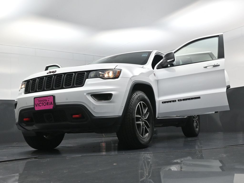 2019 Jeep Grand Cherokee Trailhawk White at Bayway Cadillac Southwest