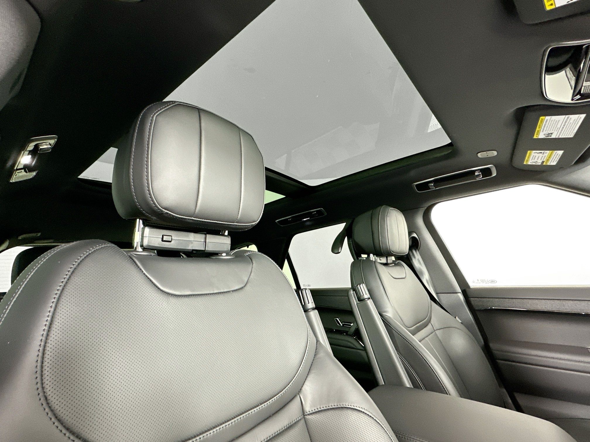 new 2026 Land Rover Range Rover Sport car, priced at $102,670
