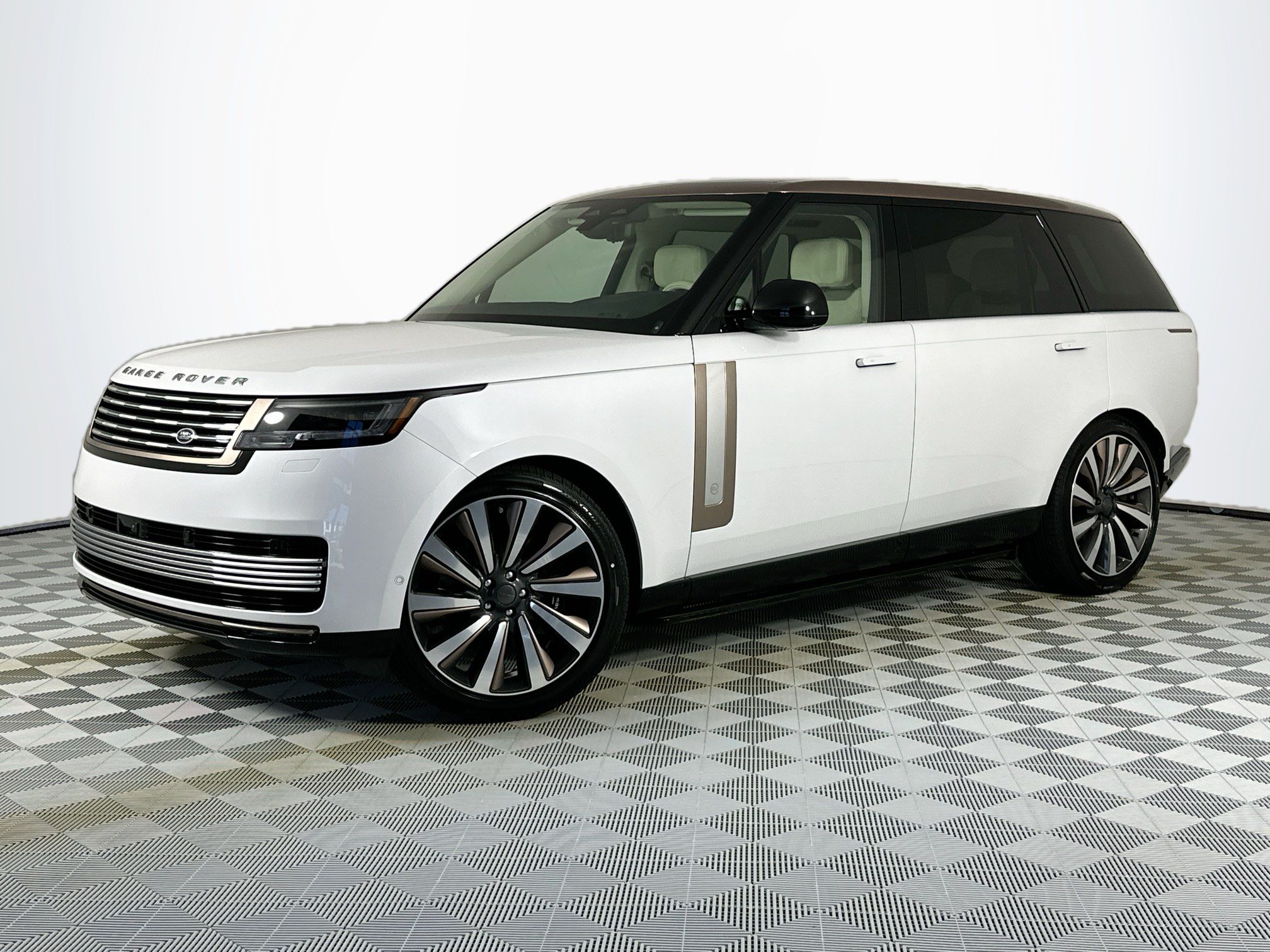 new 2026 Land Rover Range Rover car, priced at $256,155