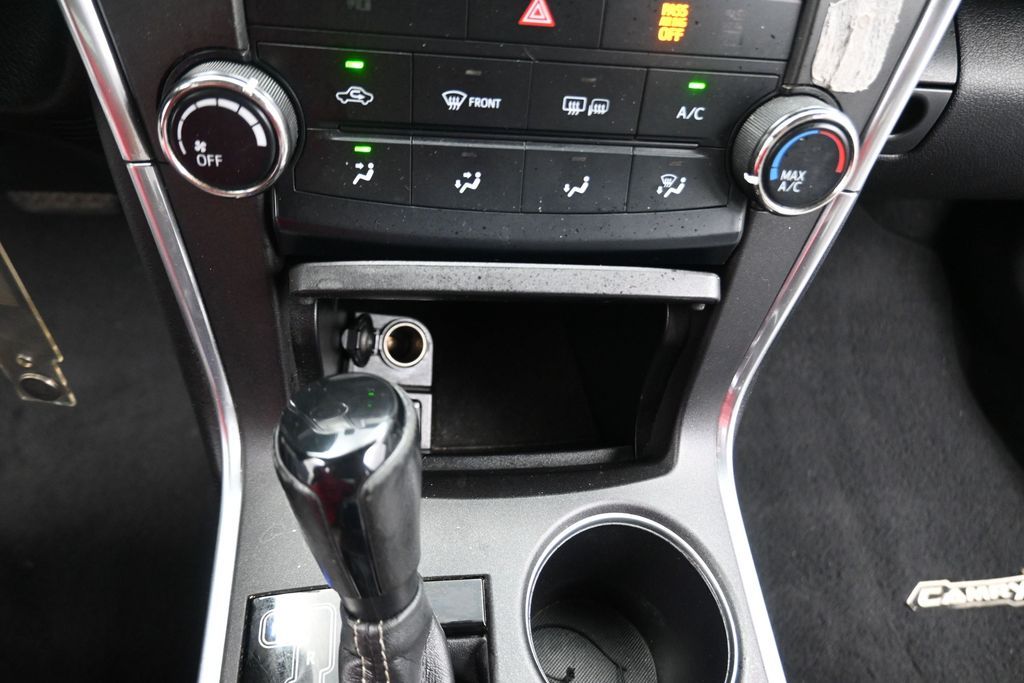 2017 Toyota Camry SE Silver at Emmons Autoplex