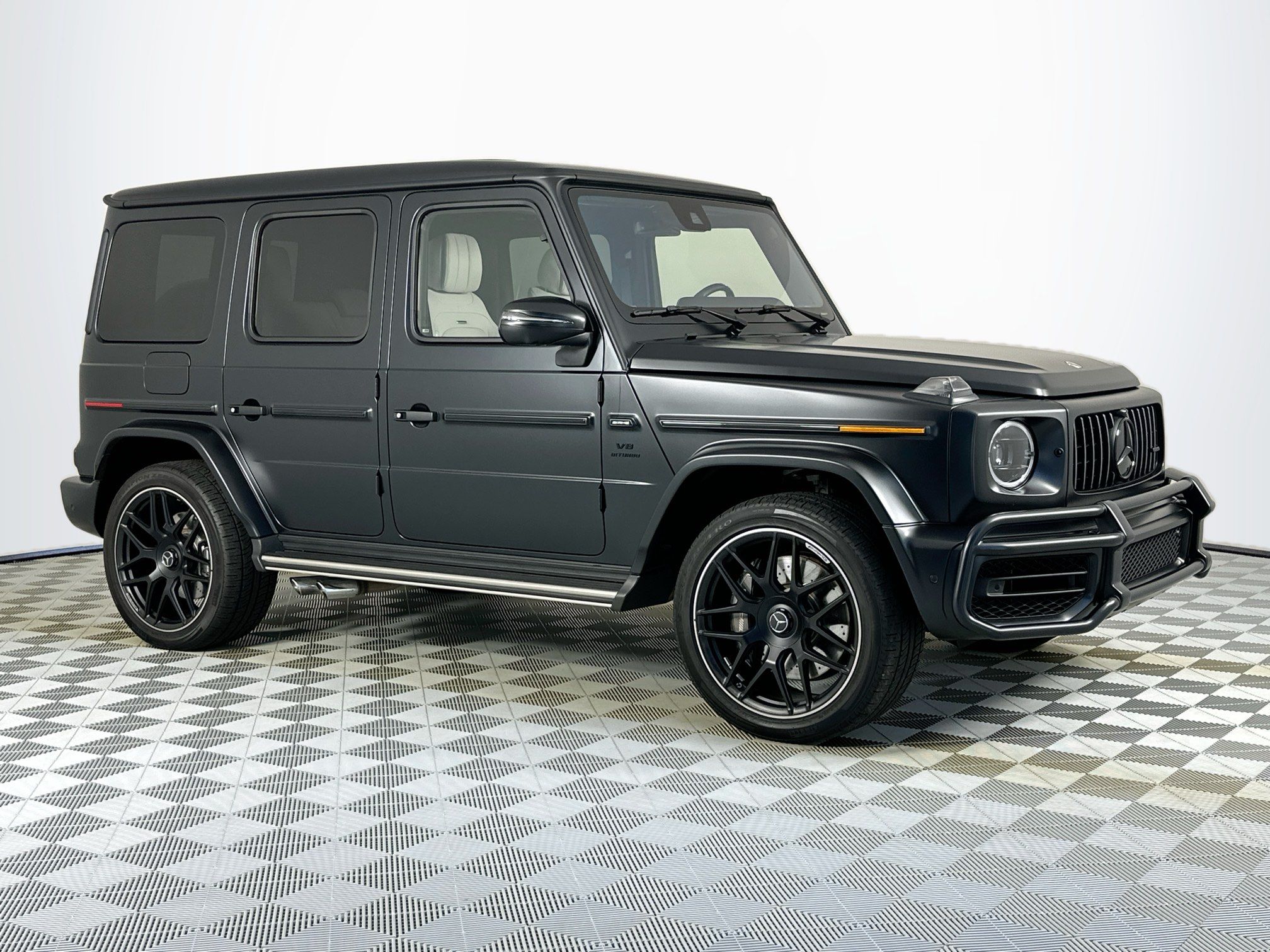 used 2022 Mercedes-Benz G-Class car, priced at $198,998
