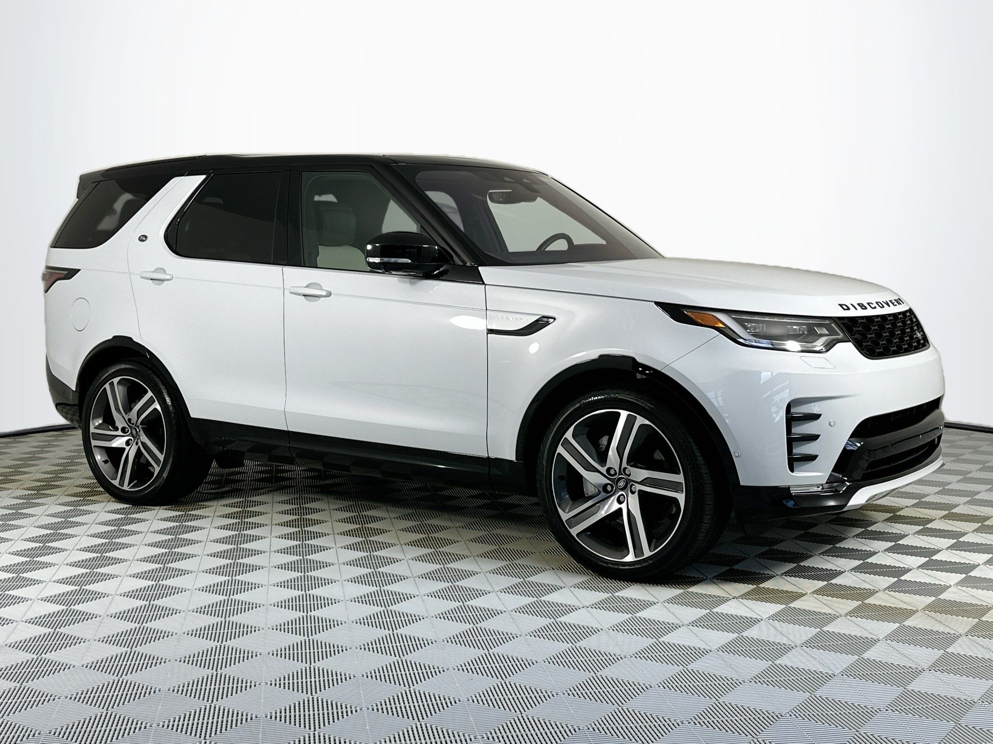 used 2023 Land Rover Discovery car, priced at $37,995