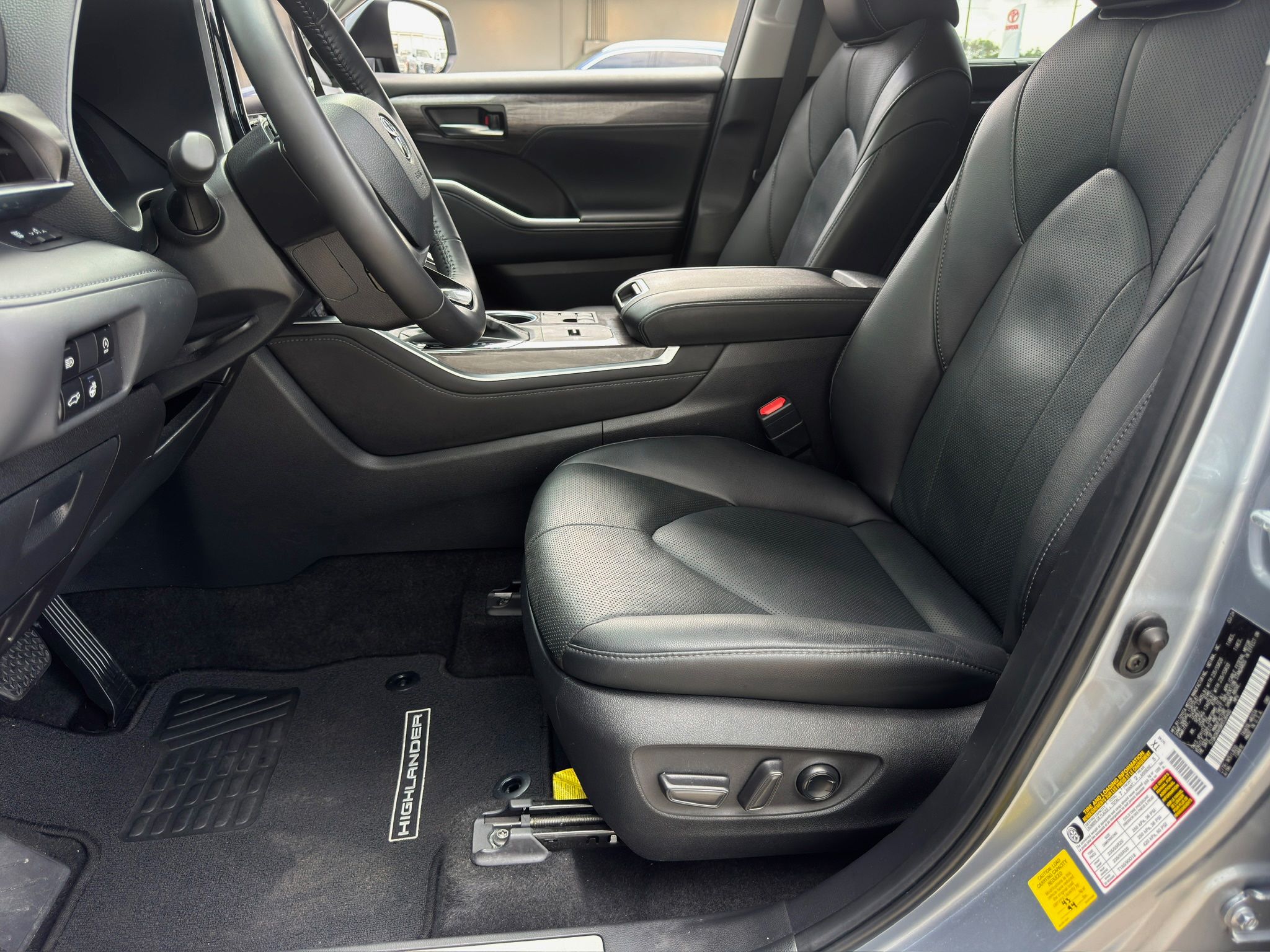 2024 Toyota Highlander Limited  at Bravo Nissan