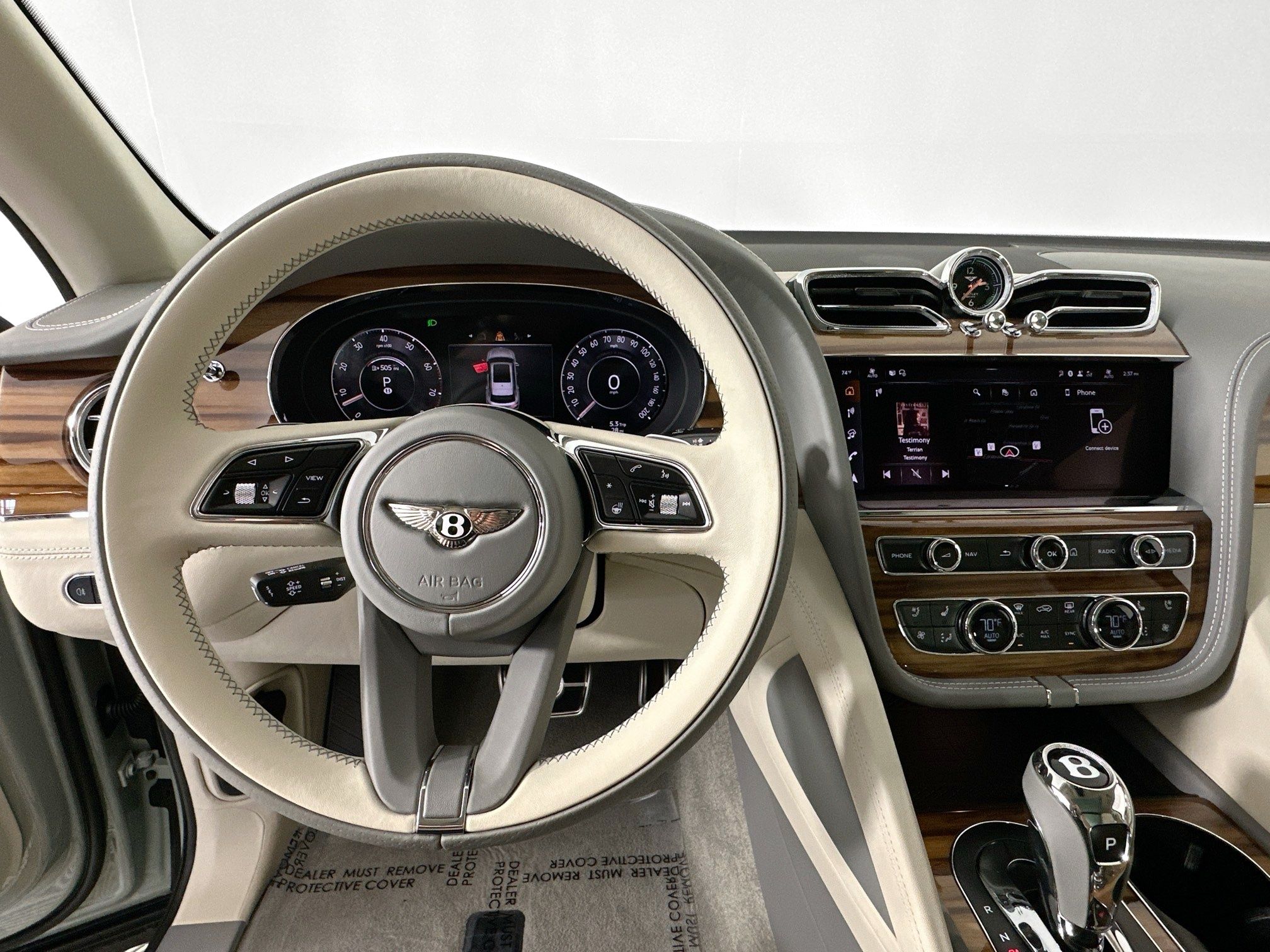 new 2025 Bentley Bentayga car