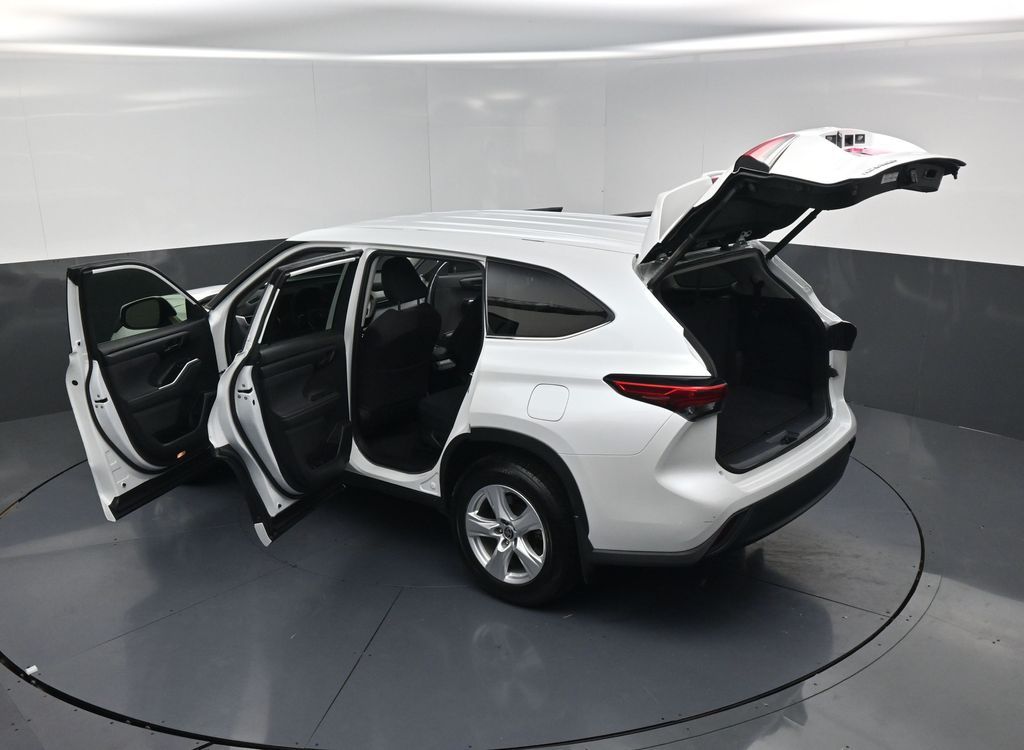 2023 Toyota Highlander Hybrid LE Beige at Toyota of Victoria