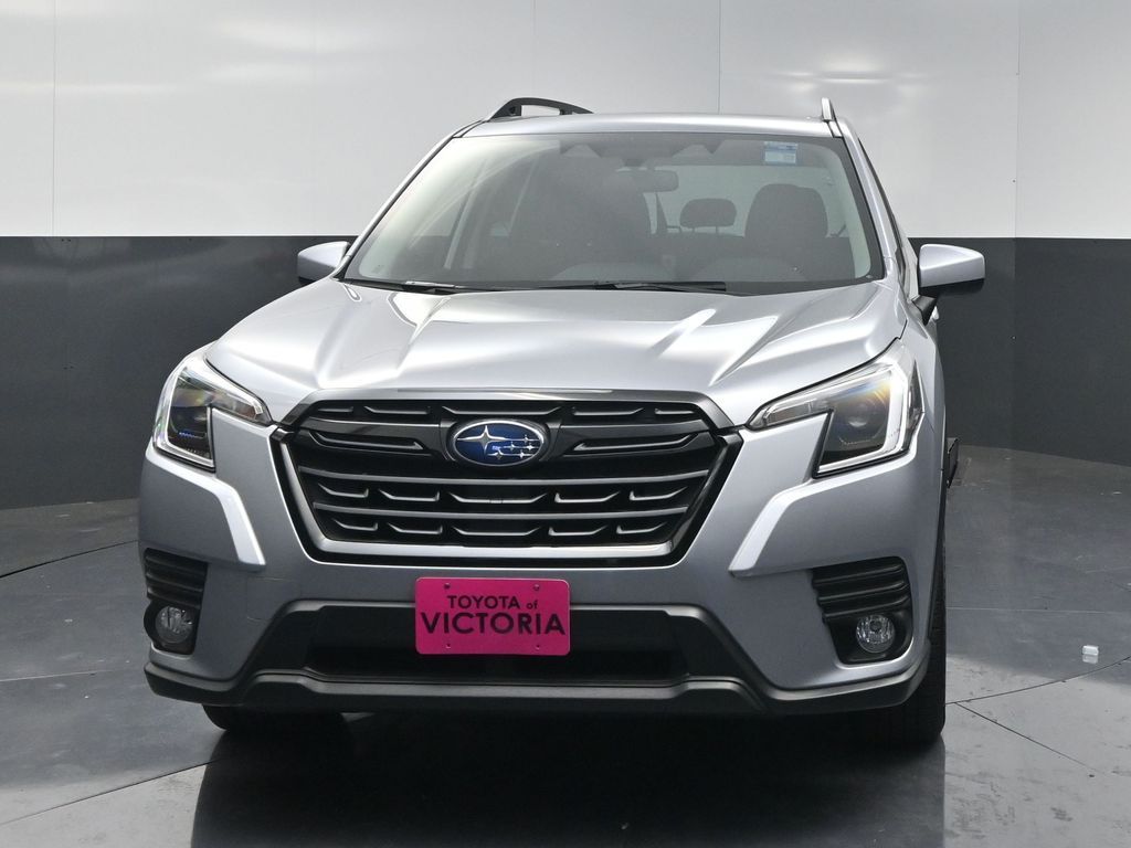 2022 Subaru Forester Premium Silver at Emmons Autoplex