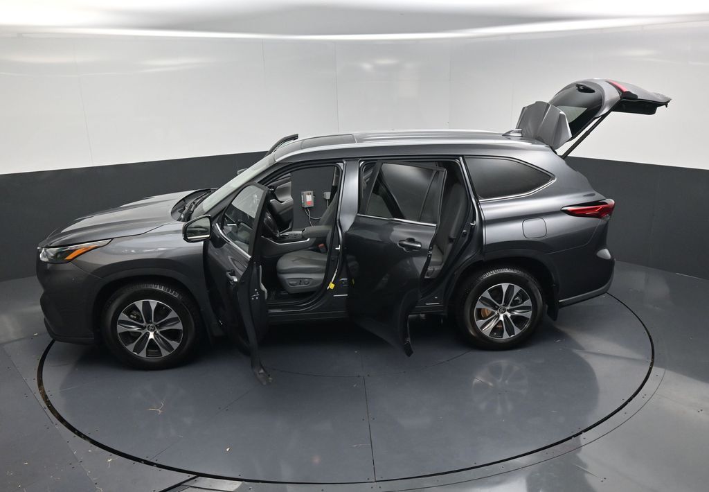 2023 Toyota Highlander Hybrid XLE Gray at Toyota of Victoria