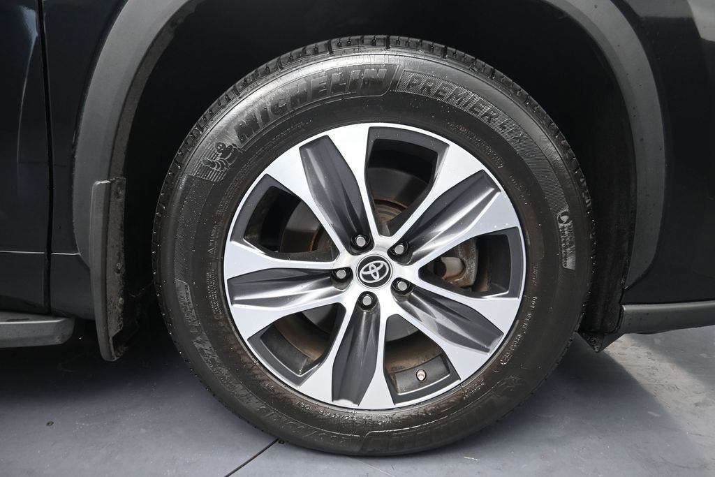 2024 Toyota Highlander XLE Black at Don McGill Toyota