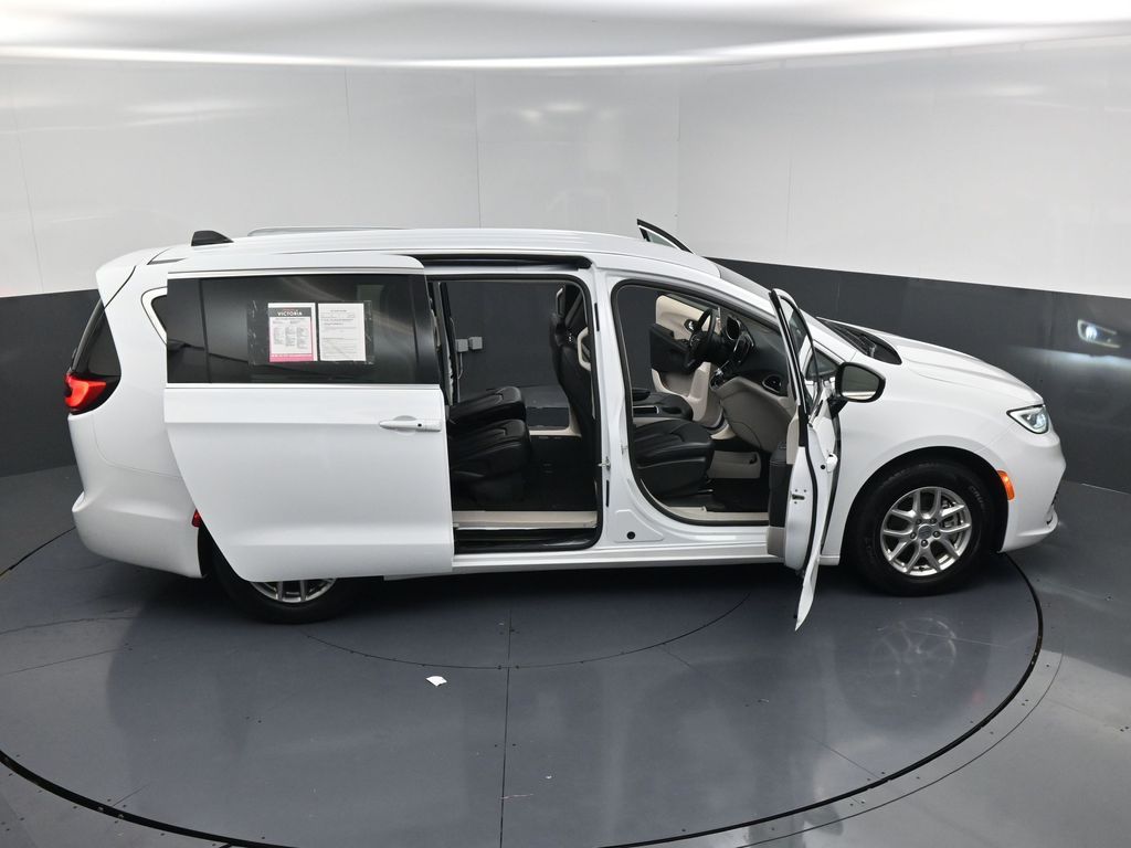 2024 Chrysler Pacifica Touring L White at Texan Dodge Chrysler Jeep Ram
