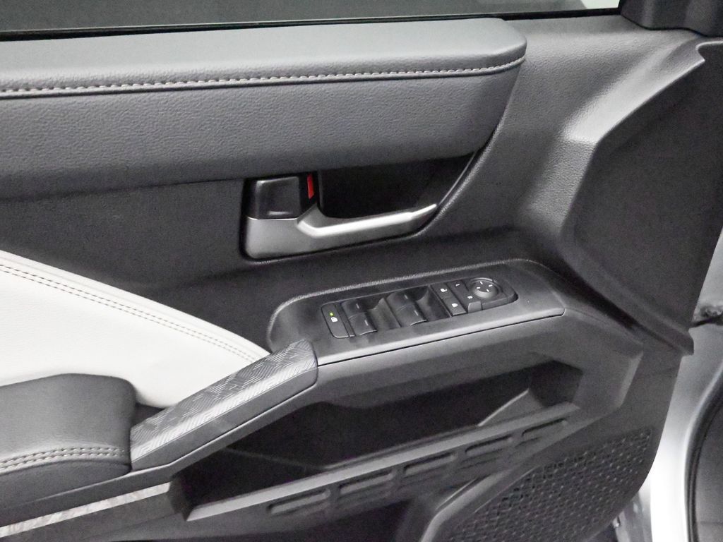 2025 Toyota Tacoma Limited - 5