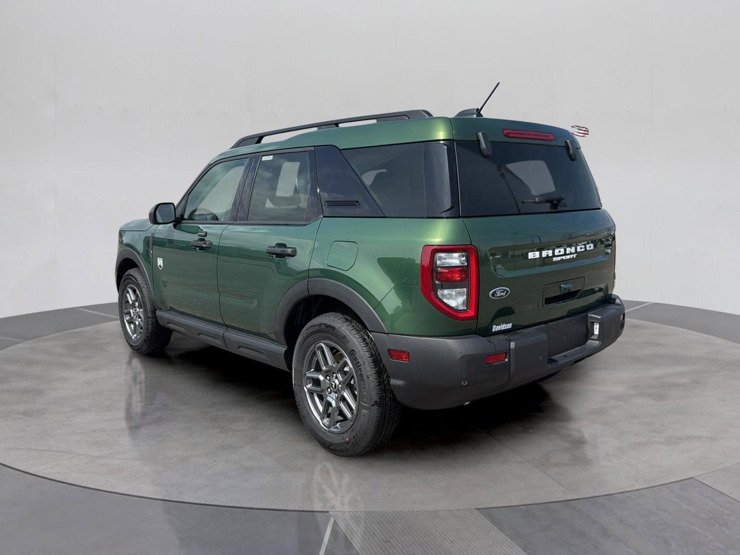 View vehicle photo 3