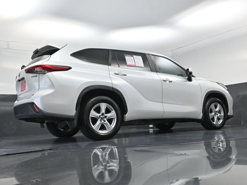 2023 Toyota Highlander Hybrid LE Beige at Toyota of Victoria