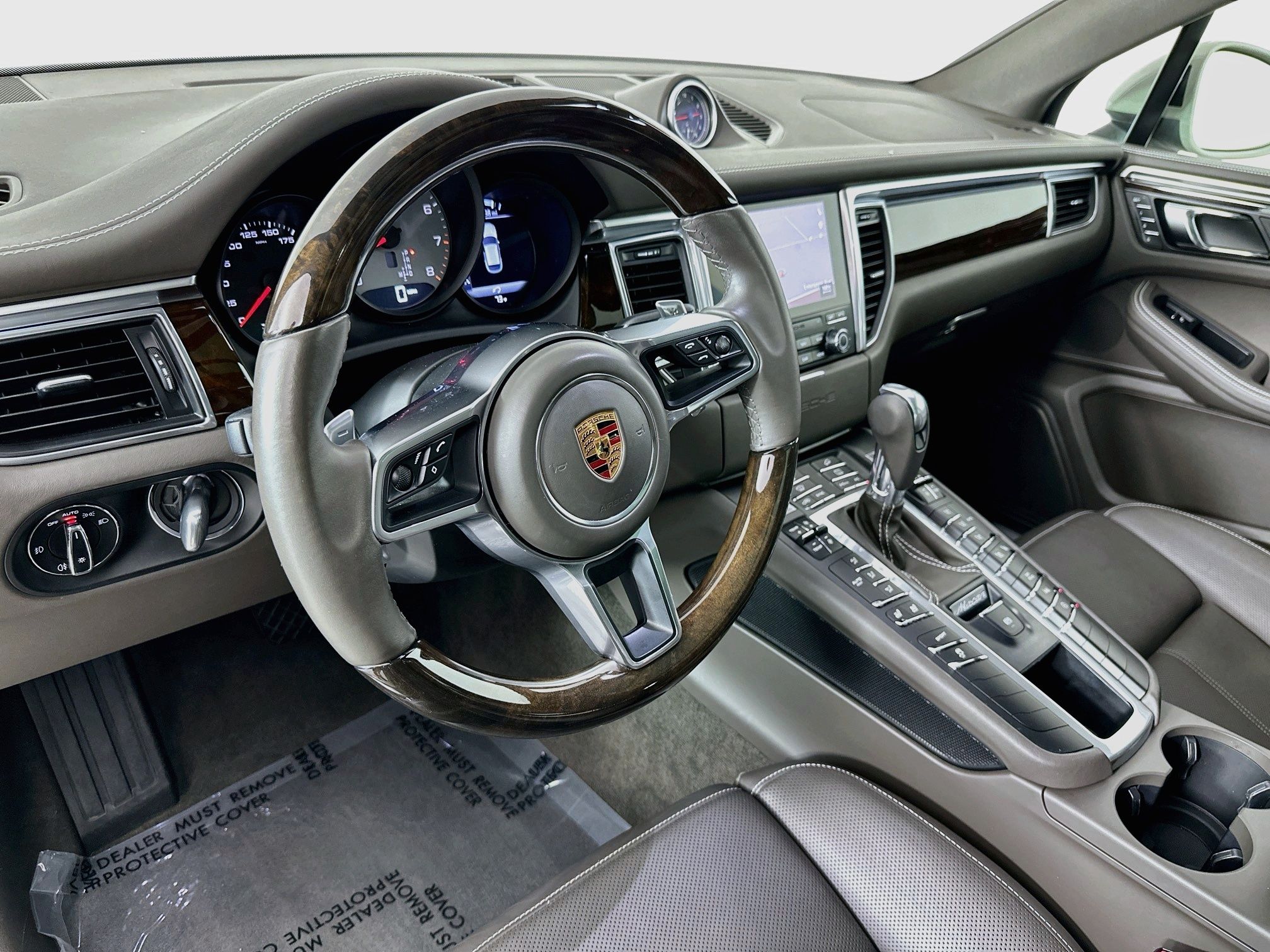 used 2018 Porsche Macan car