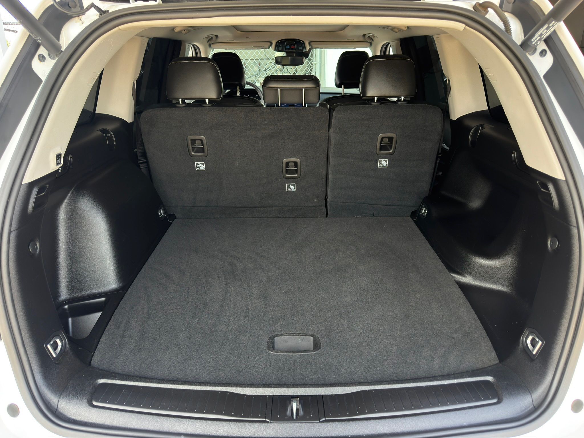 2023 Jeep Grand Cherokee Limited White at River Oaks CDJR