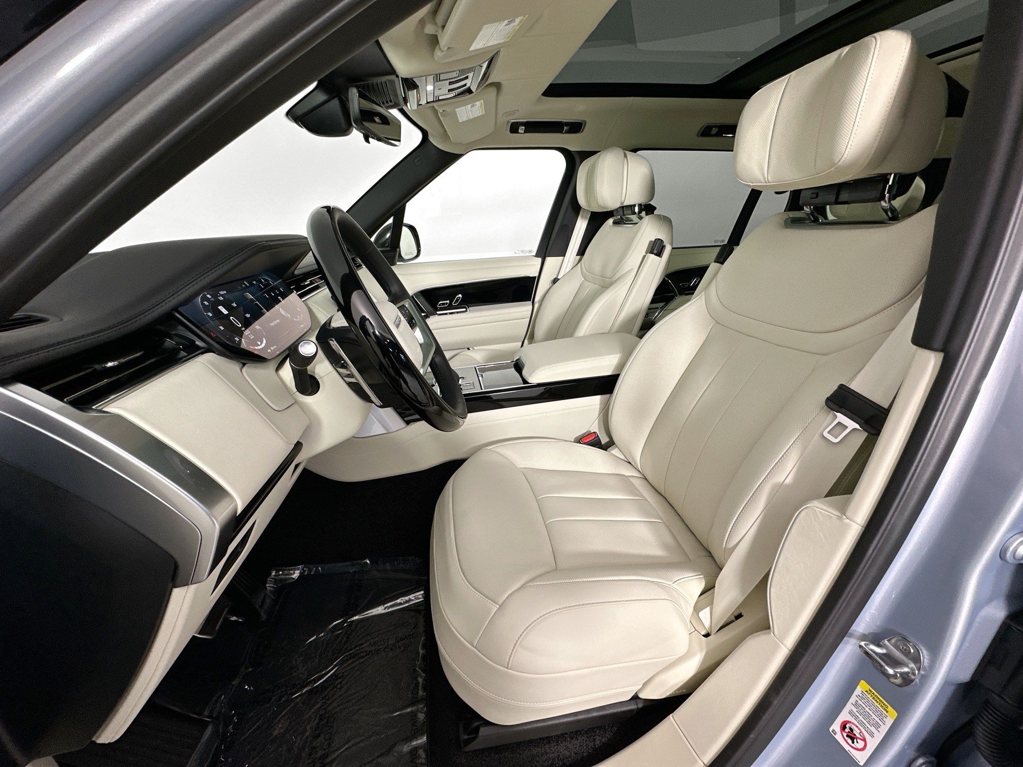 new 2026 Land Rover Range Rover car, priced at $201,935