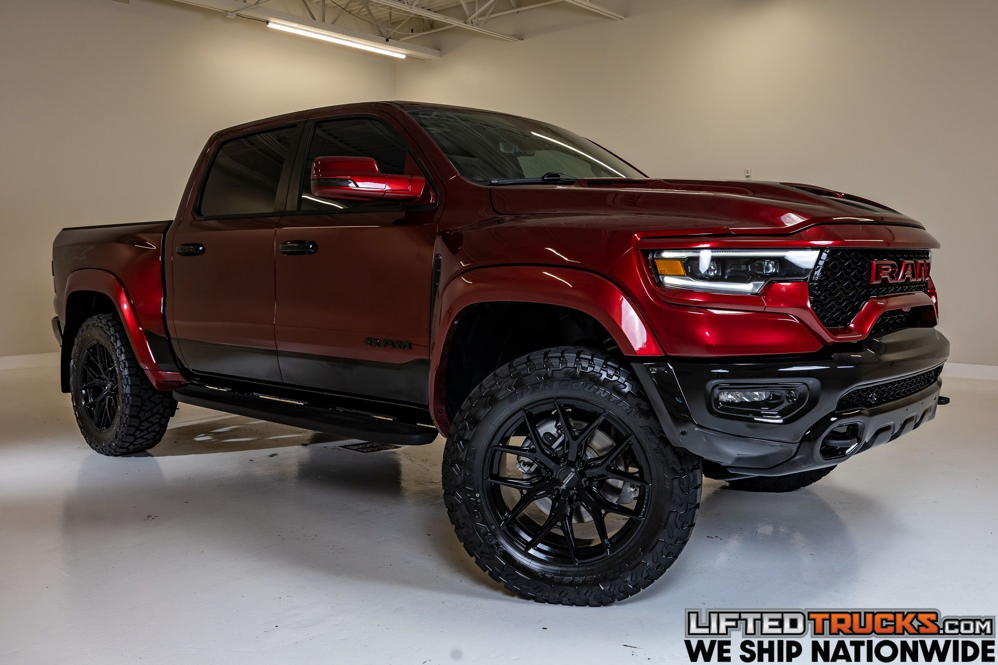 Delmonico Red Pearl Coat/Diamond Black Crystal Pea 2024 RAM 1500 Pickup Truck All-Wheel Drive Automatic