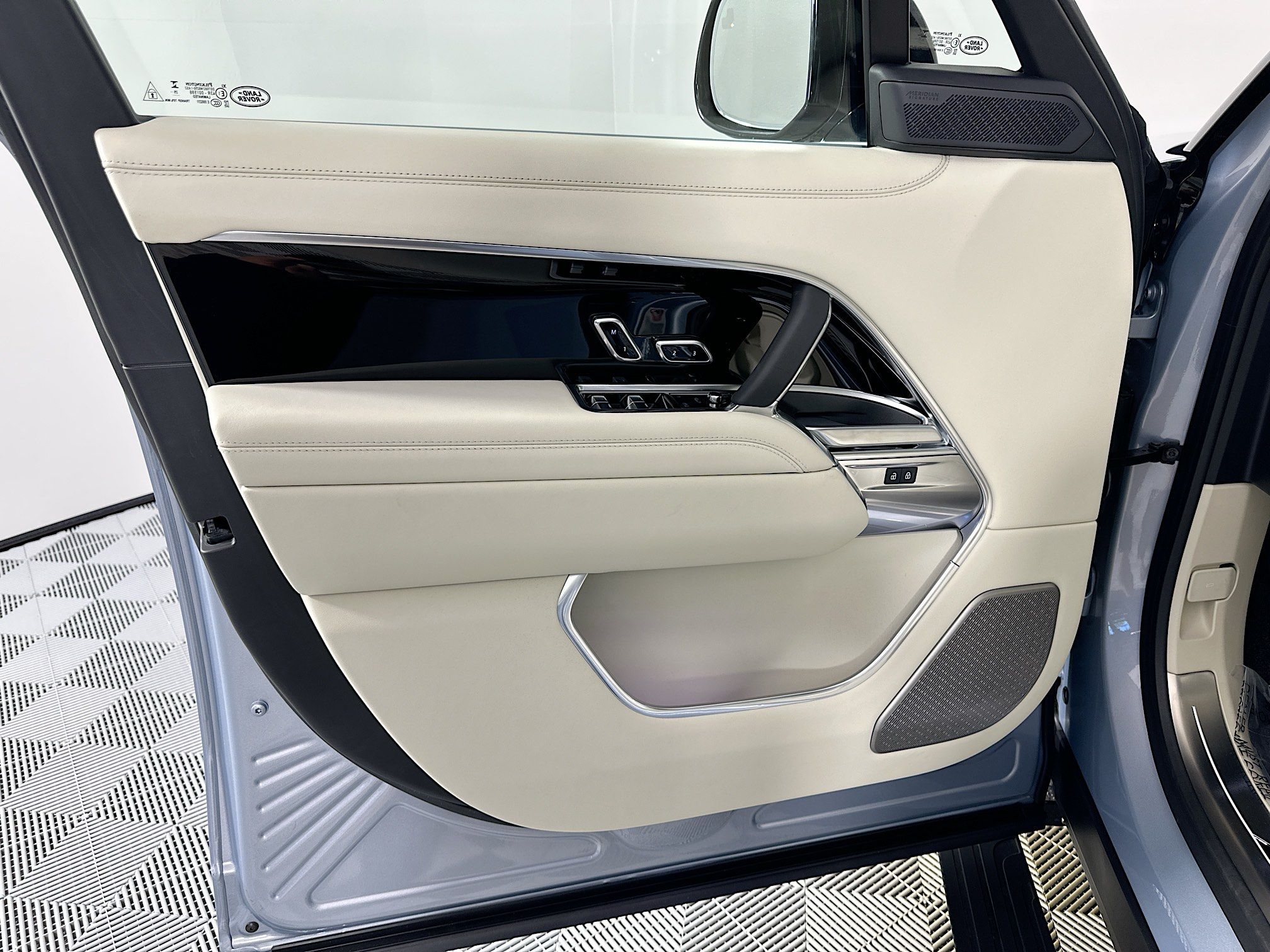 new 2026 Land Rover Range Rover car, priced at $201,935