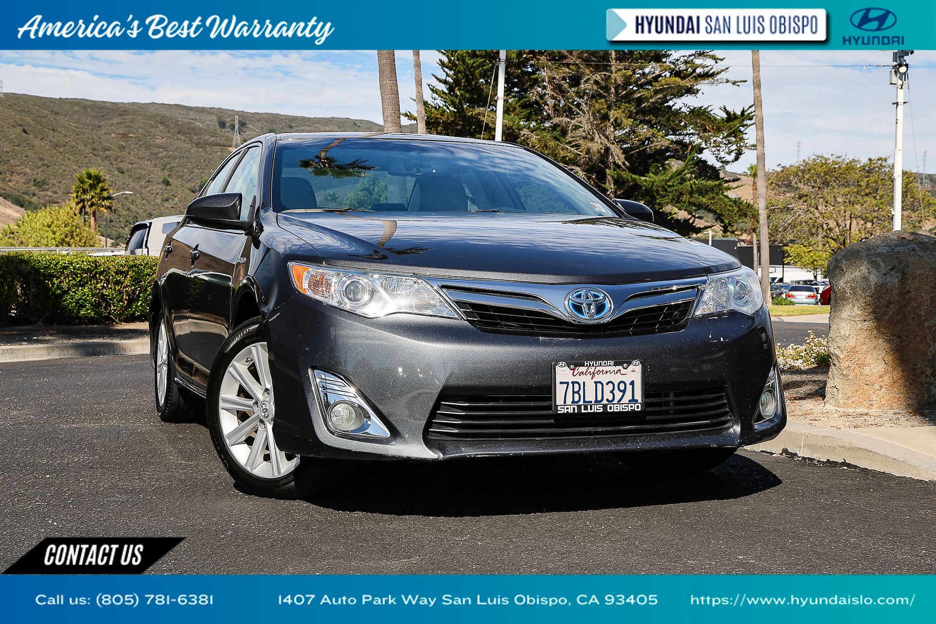 Magnetic Gray Metallic 2014 Toyota Camry Hybrid Sedan Front-Wheel Drive Continuously Variable Transmission