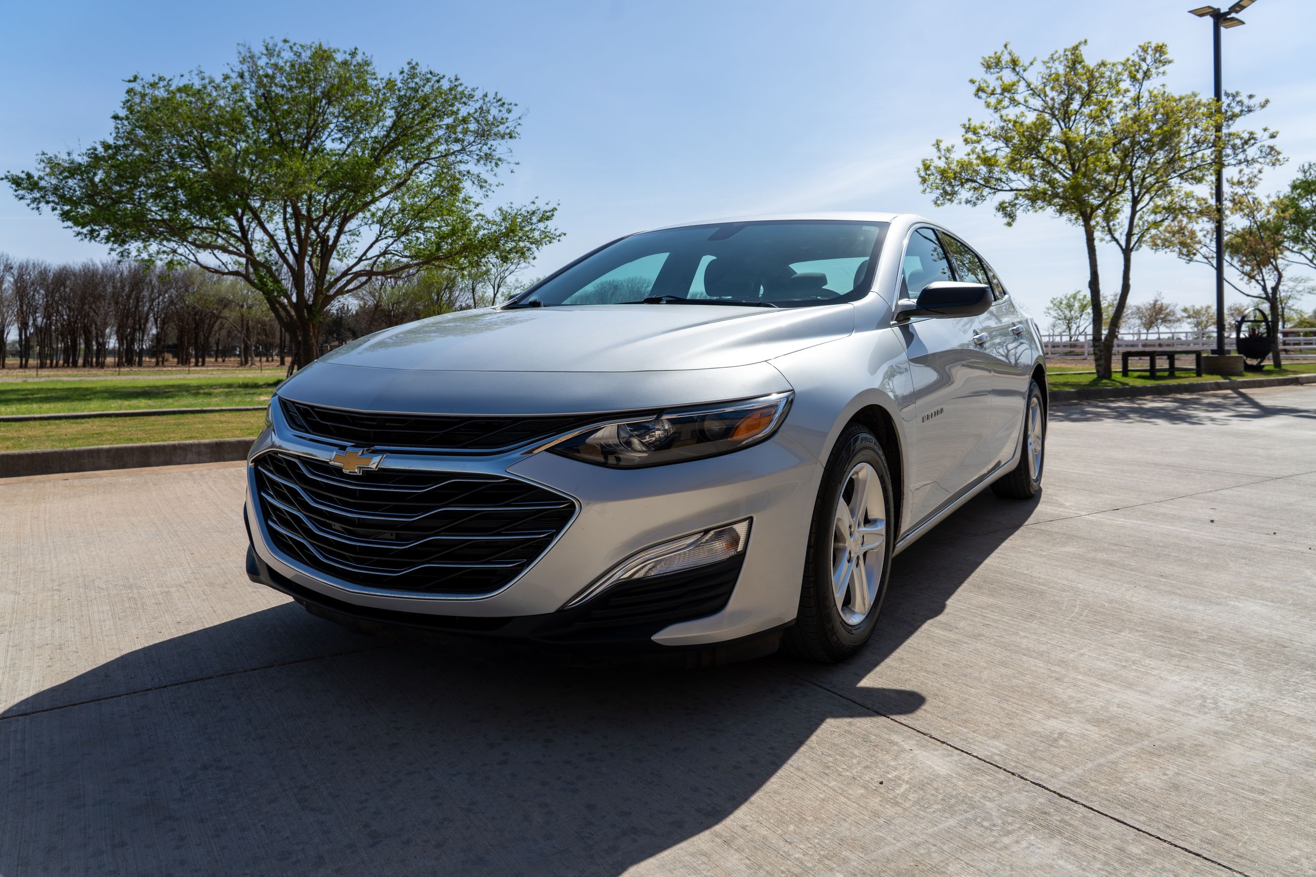 Silver Ice Metallic 2021 Chevrolet Malibu LS Fleet FWD Sedan Front-Wheel Drive Continuously Variable Transmission