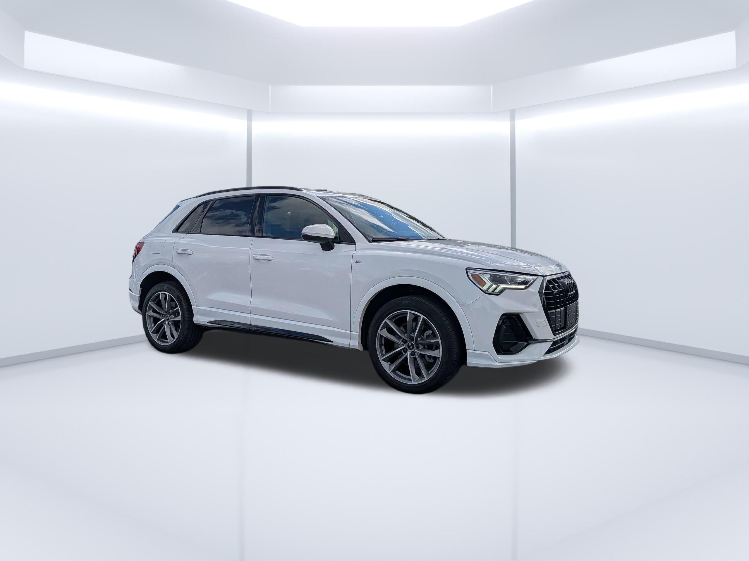 2023 Audi Q3 45 TFSI S Line Premium quattro's photo